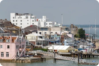 Cowes 1